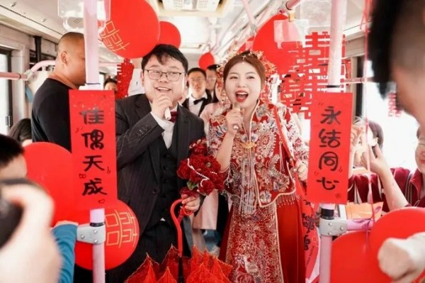 湖南尊龙时凯集团有限公司,长沙城市交通,校车运营,安保服务,新能源科技