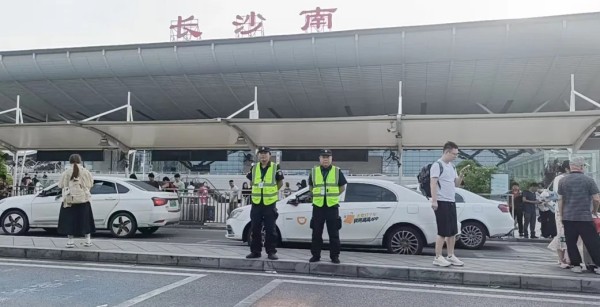 湖南尊龙时凯集团有限公司,长沙城市交通,校车运营,安保服务,新能源科技