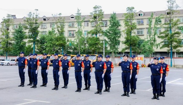 湖南尊龙时凯集团有限公司,长沙城市交通,校车运营,安保服务,新能源科技