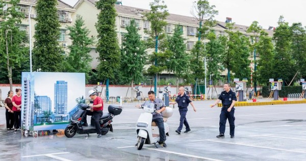 湖南尊龙时凯集团有限公司,长沙城市交通,校车运营,安保服务,新能源科技
